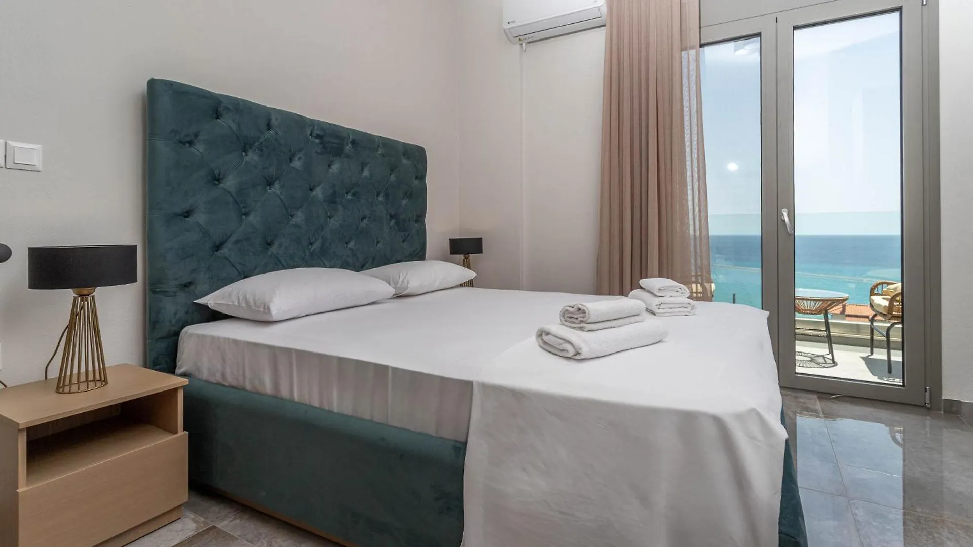 Holiday home Alexmare Seaview House Mola Kaliva Villa