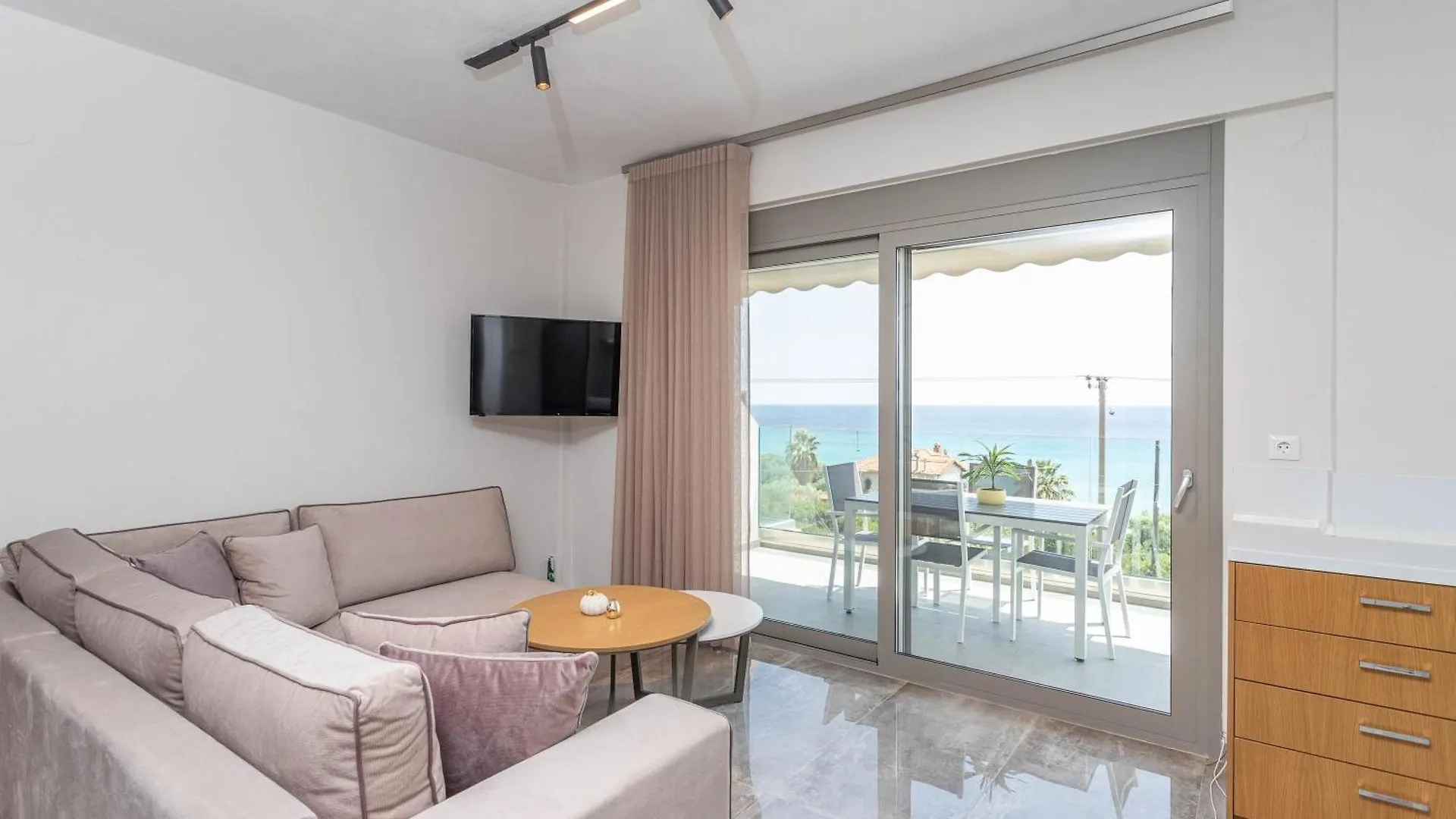 Alexmare Seaview House Mola Kaliva contacts
